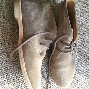Clark’s dessert boots women Preowned suede